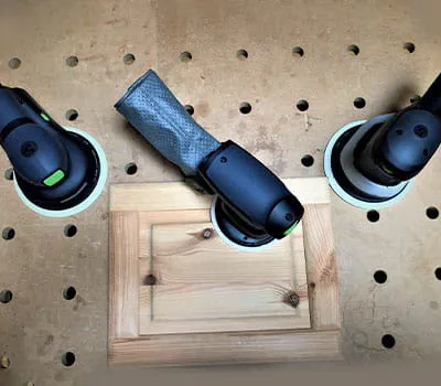 Ekscentriniai šlifuokliai skiriasi tokiomis savybėmis kaip šlifavimo pado skersmuo ir svoris