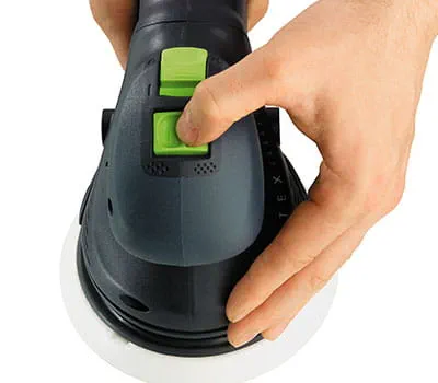 Jei reikia pašalinti didelius medžiagos kiekius, pirmiausia šlifuokite grubaus šlifavimo režimu, o po to baikite ekscentriniu režimu glotniam šlifavimui