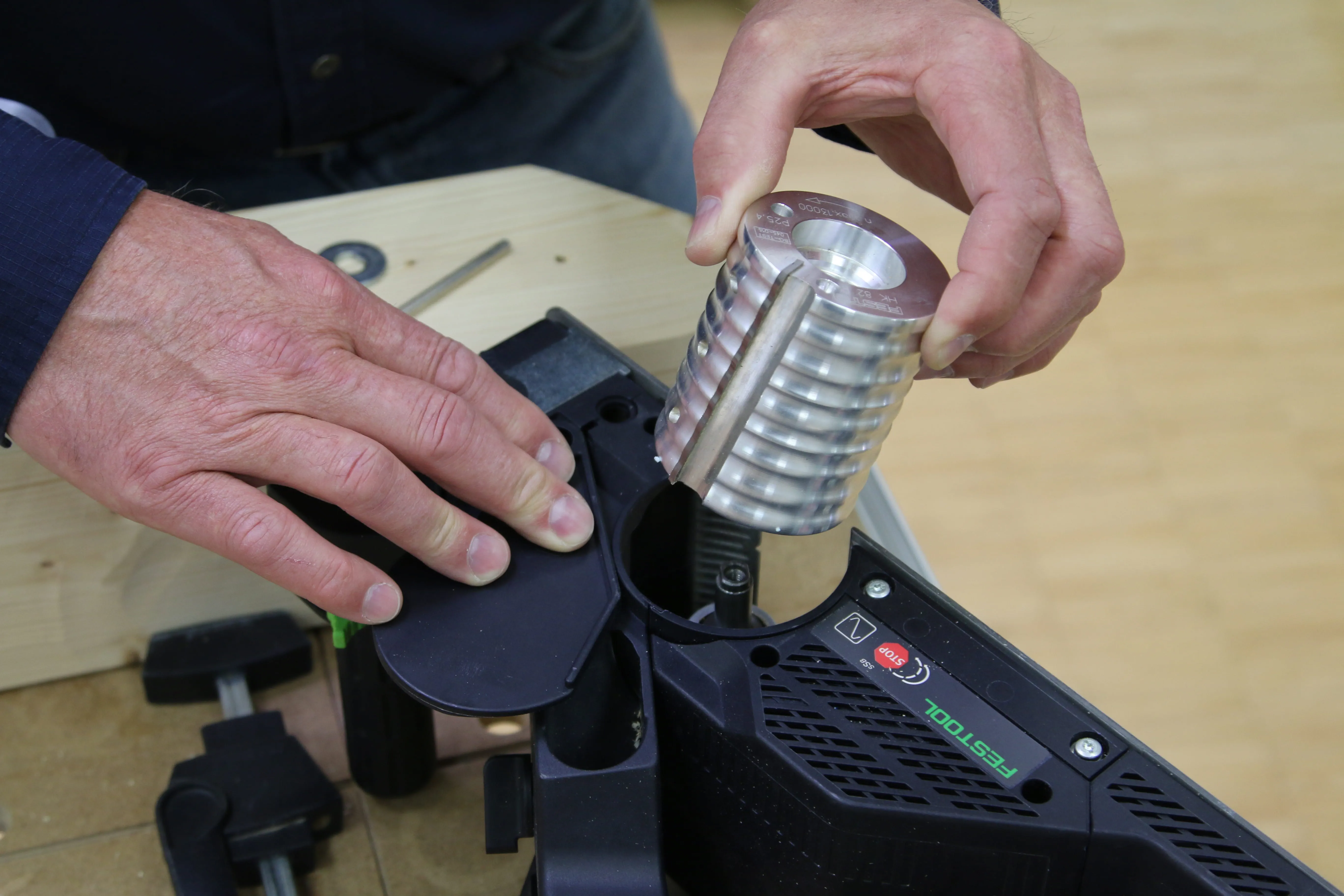 Obliavimo galvutės įdėjimas