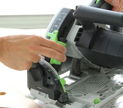 Įdėkite smulkių dantų pjūklo diską