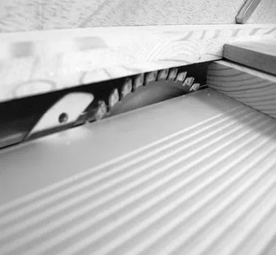 Įvairių dydžių daugiakampių pjovimas