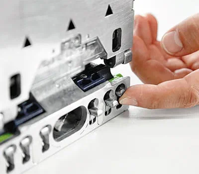 Atstumo tarp kiaurymių nustatymas