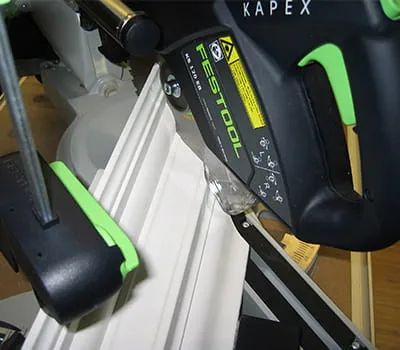 Apdailos juostos tvirtinimas