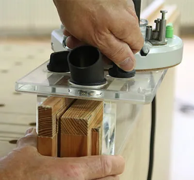 Šablono kraštų frezavimui reguliavimas