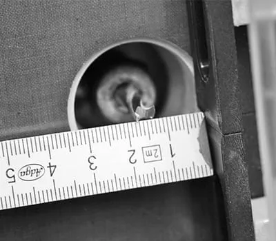 Lygiagrečios šoninės užtvaros reguliavimas