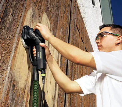 Medinių sienų šlifavimas