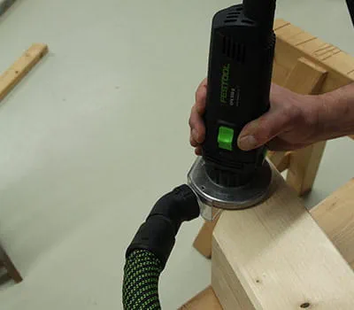 Pjovimo briaunų apdirbimas