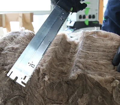 Išpjauta izoliacinė medžiaga