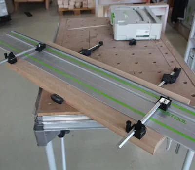 Lygiagretus kreipiančiosios liniuotės nustatymas