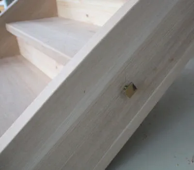 Laiptų tvirtinimas varžtais