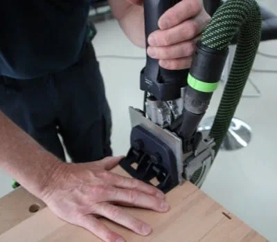 Dugno / viršutinės dalies sujungimas su šonais