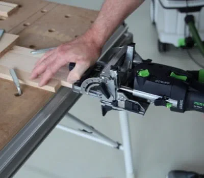 Dalių sujungimas kaiščiais