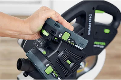 Naujasis akumuliatorinis simetrinis pjūklas Festool SYMC 70